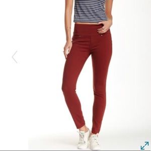 SPANX by Sara Blakely Brick Ready To Wow Leggings.